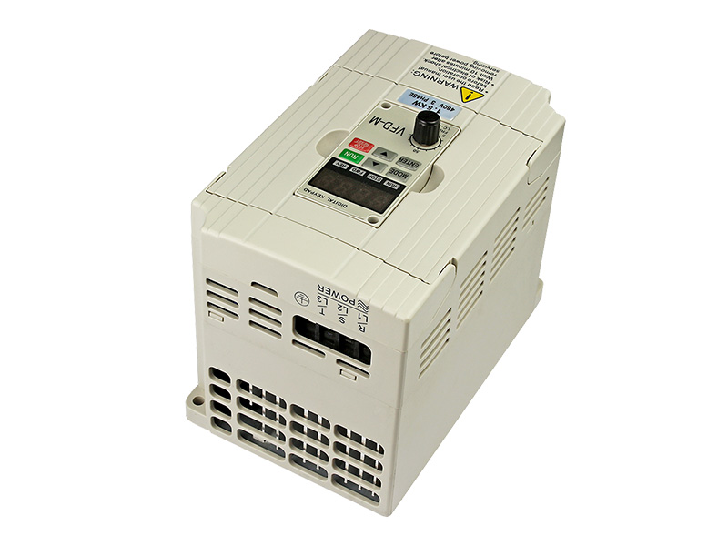 8000S通用變頻器，變頻調(diào)速器，變頻器廠家，電機(jī)變頻器，三相變頻器
